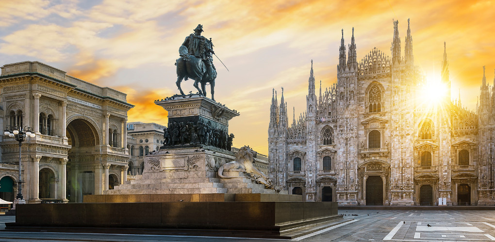 Sunrise Piazza Del Duomo Milan