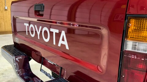 We Dare You to Find a ’90s Toyota Pickup as Clean as This One