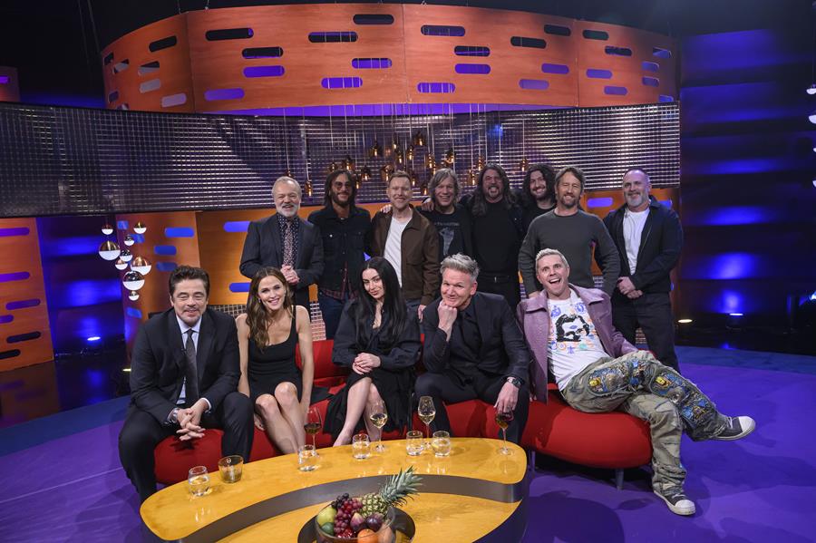FOO FIGHTERS LIVE ON GRAHAM NORTON
