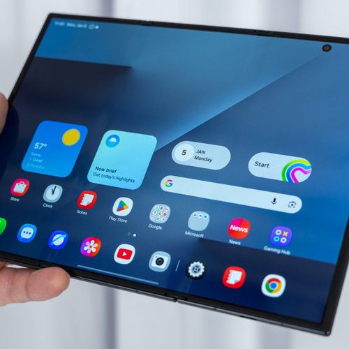 The Massive Galaxy Z TriFold Is Turning Heads at CES. It's Easy to See Why