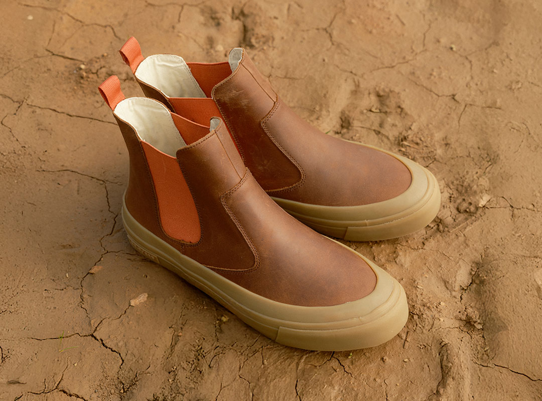The Mens Beyond & Back Boot in Elmwood