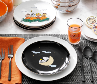 PEANUTS™ x Williams Sonoma The Great Pumpkin Dinnerware Collection