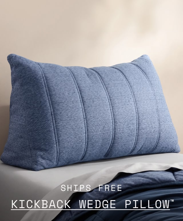 KICKBACK WEDGE PILLOW