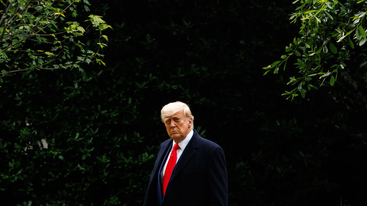 Trump Departs for a Dinner at the Trump National in Virginia.