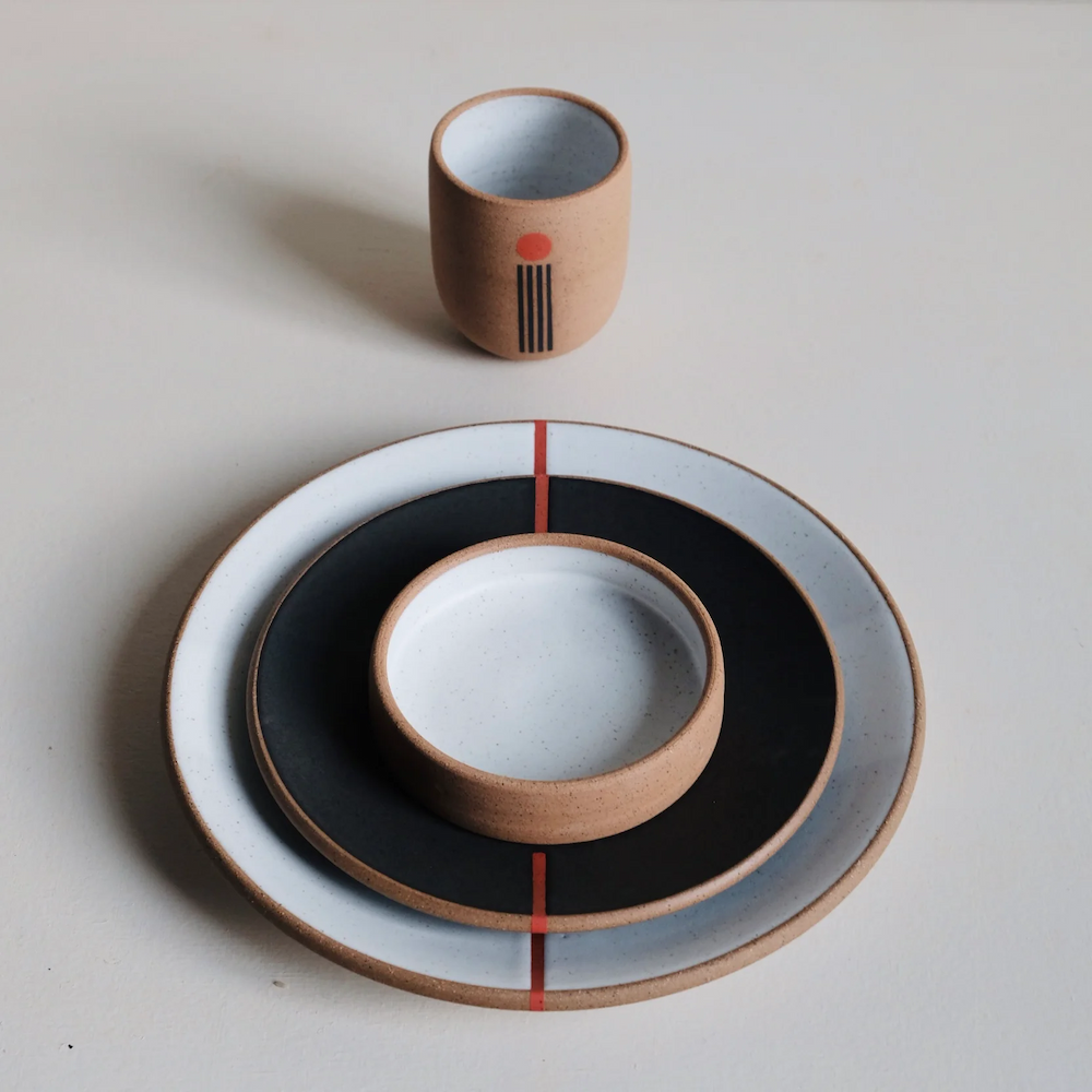 Build your dinnerware set