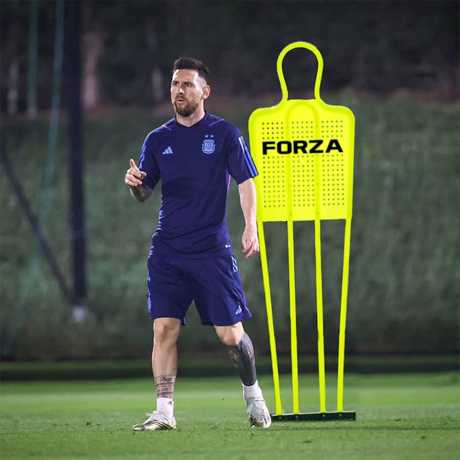 Messi training with the FORZA Airflow Mannequins.
