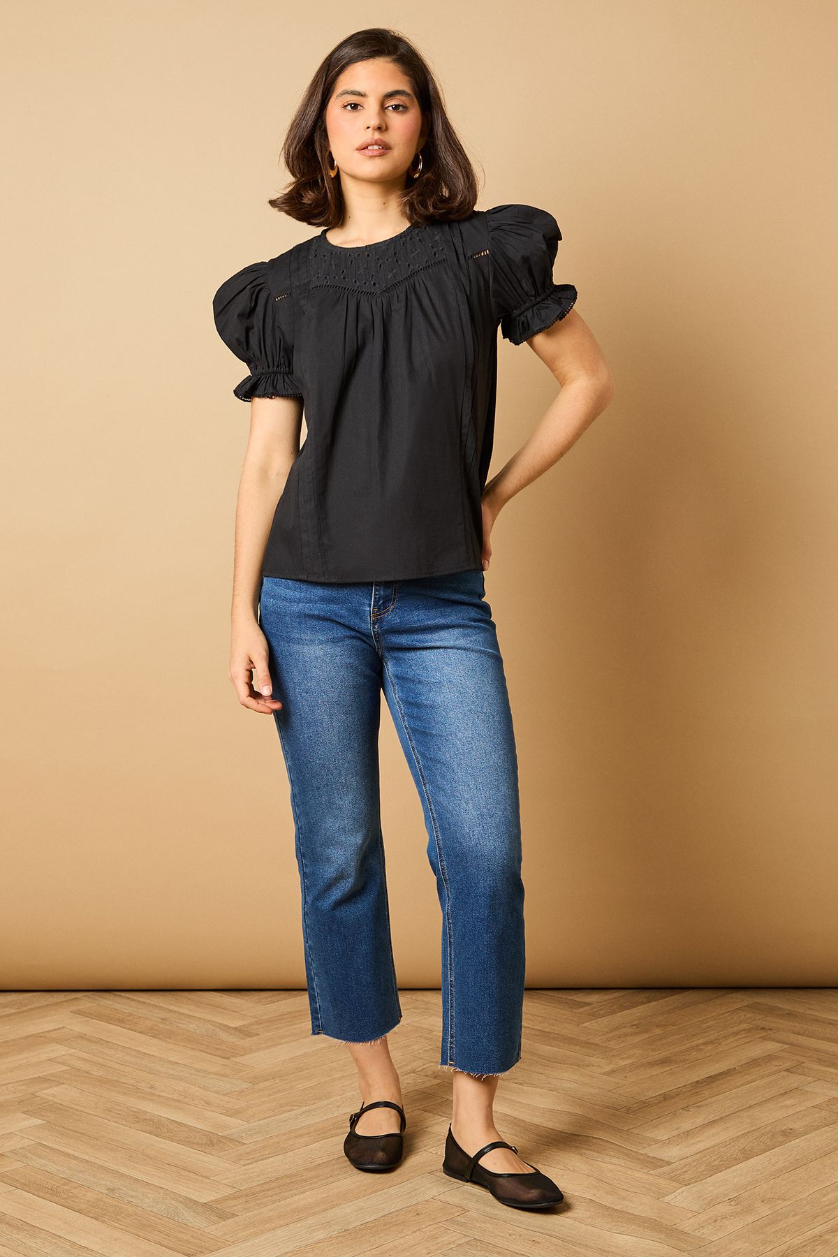 Broderie Trim Detail Puff Sleeve Blouse