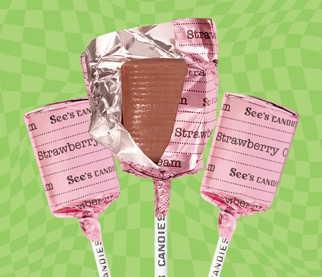 Strawberry Cream Lollypops