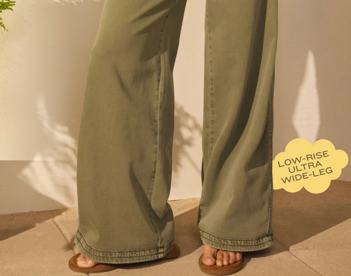Low-Rise Ultra Wide-Leg