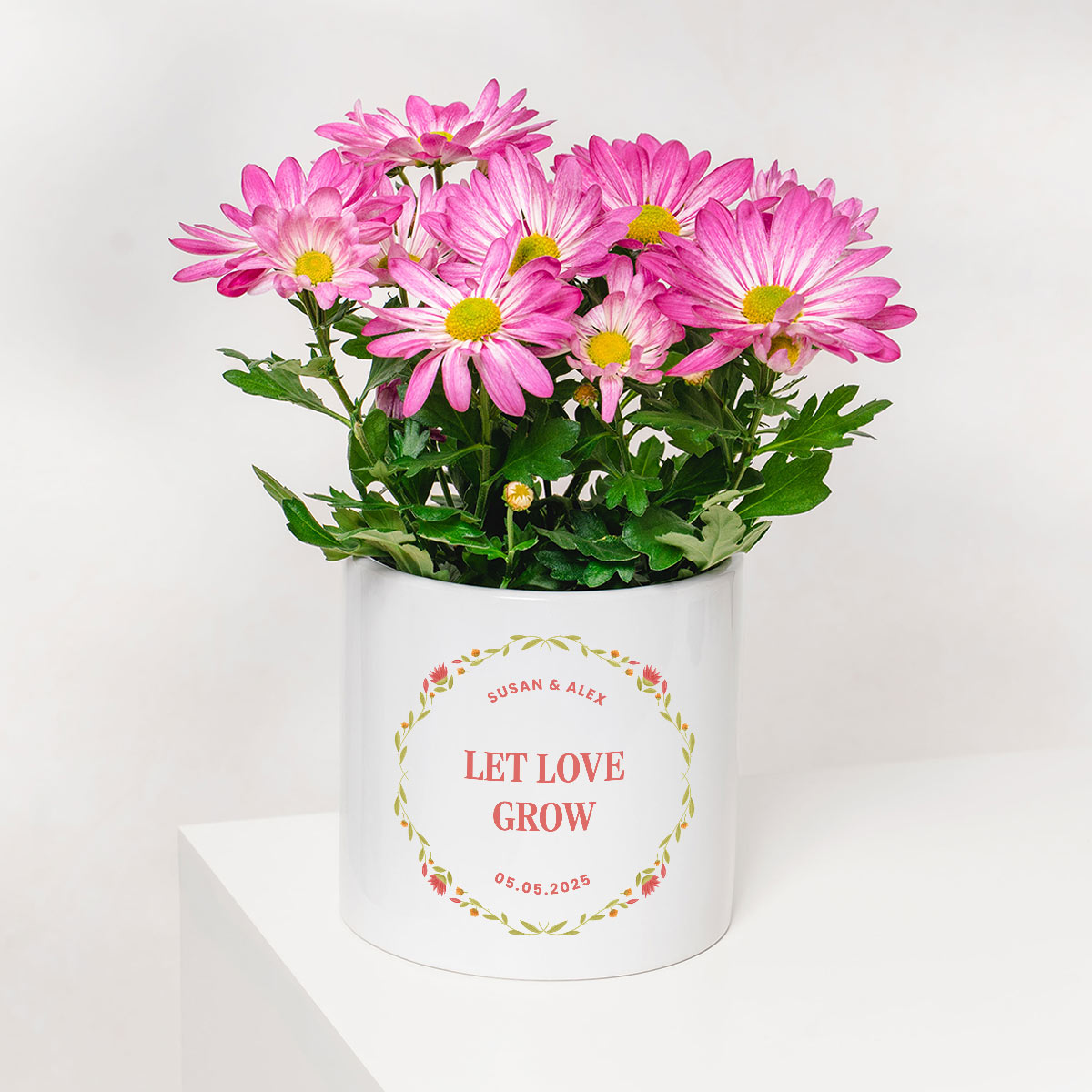 Image of Personalised Plant Pot with Text and Wreath