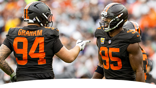 Top Story - Team Coverage: Browns' Defense Looks to Restrict Cam Ward and Titans' Offense in Week 14