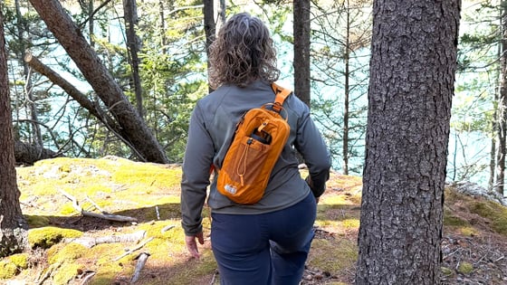 rei-trailmade-hydration-sling-back
