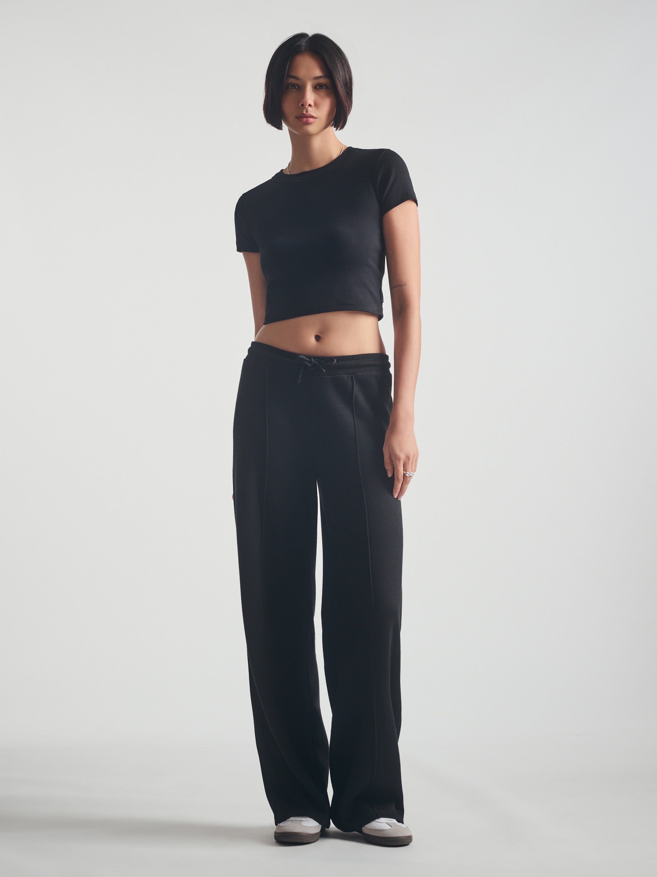Image of Women's Straight Leg Sweatpants in Black