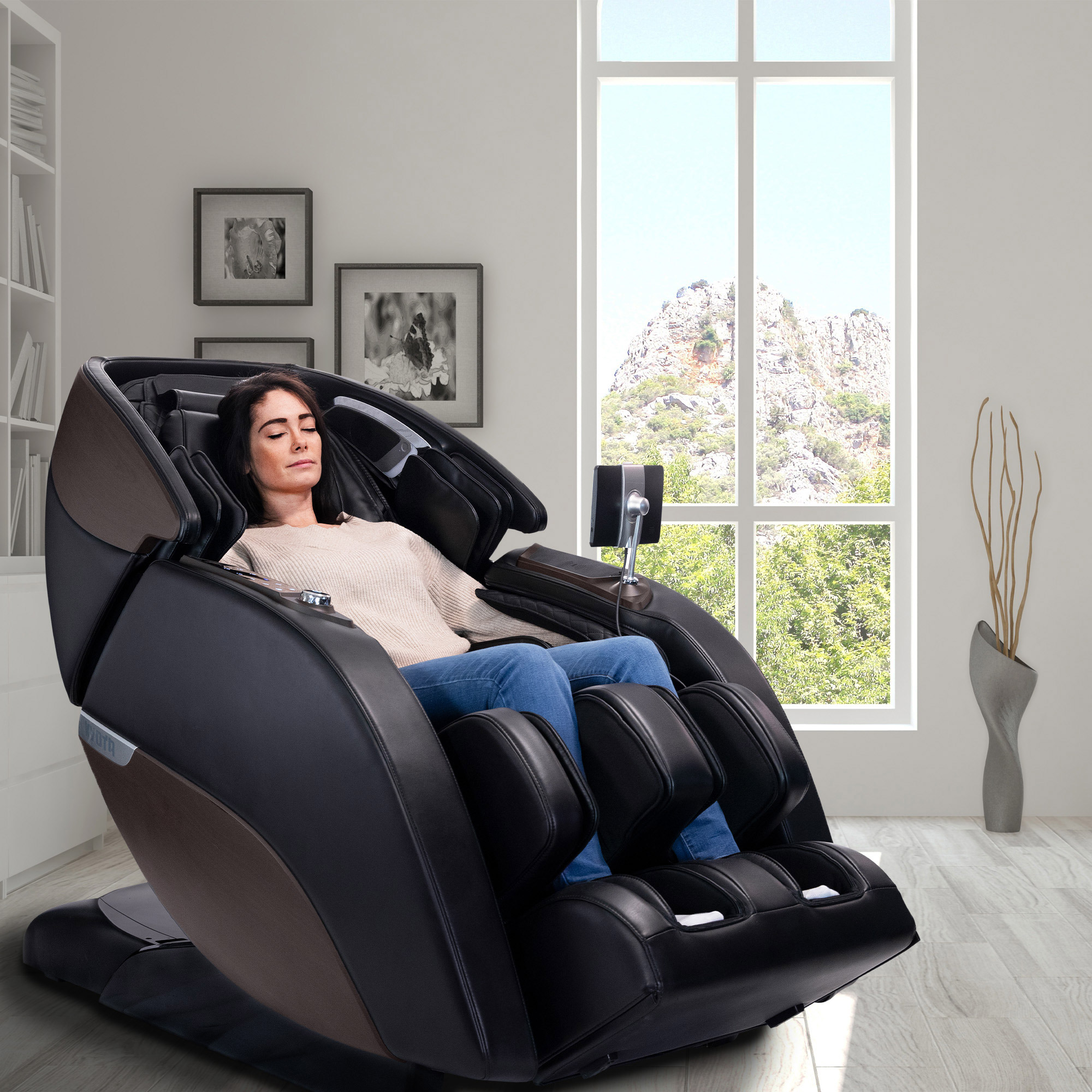 Kyota Nokori M980 Syner-D Zero Gravity Massage Chair with Tablet Remote
