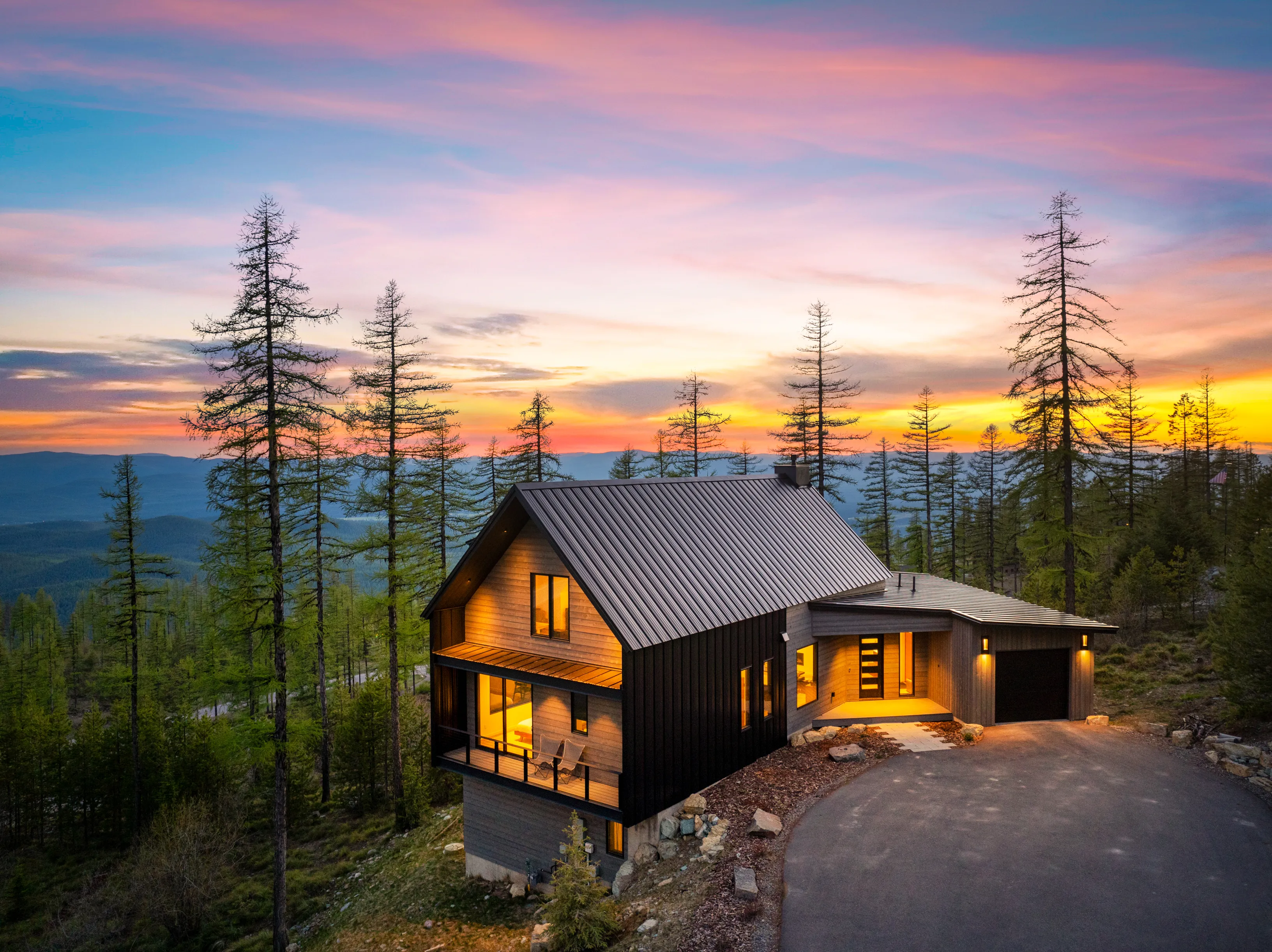 @HouseonGlacier Ski-in, Ski-Out with Private Hot Tub & View