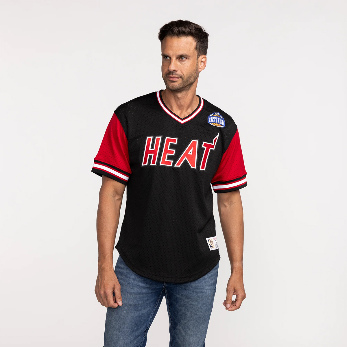 Mitchell & Ness Miami HEAT Hardwood Classic Night Mesh V-Neck