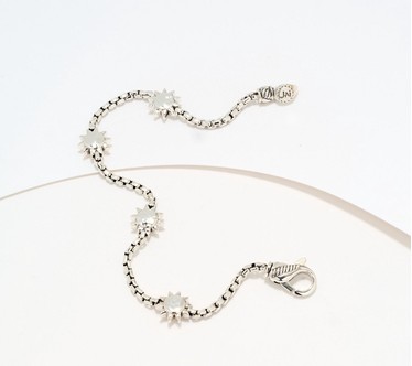 JAI Sterling Silver Symbols of Love Box Chain Station Bracelet