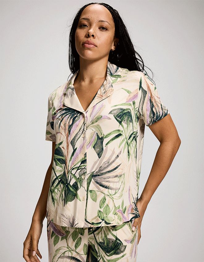 Step 1: Choose a cool-to-the-touch PJ top.