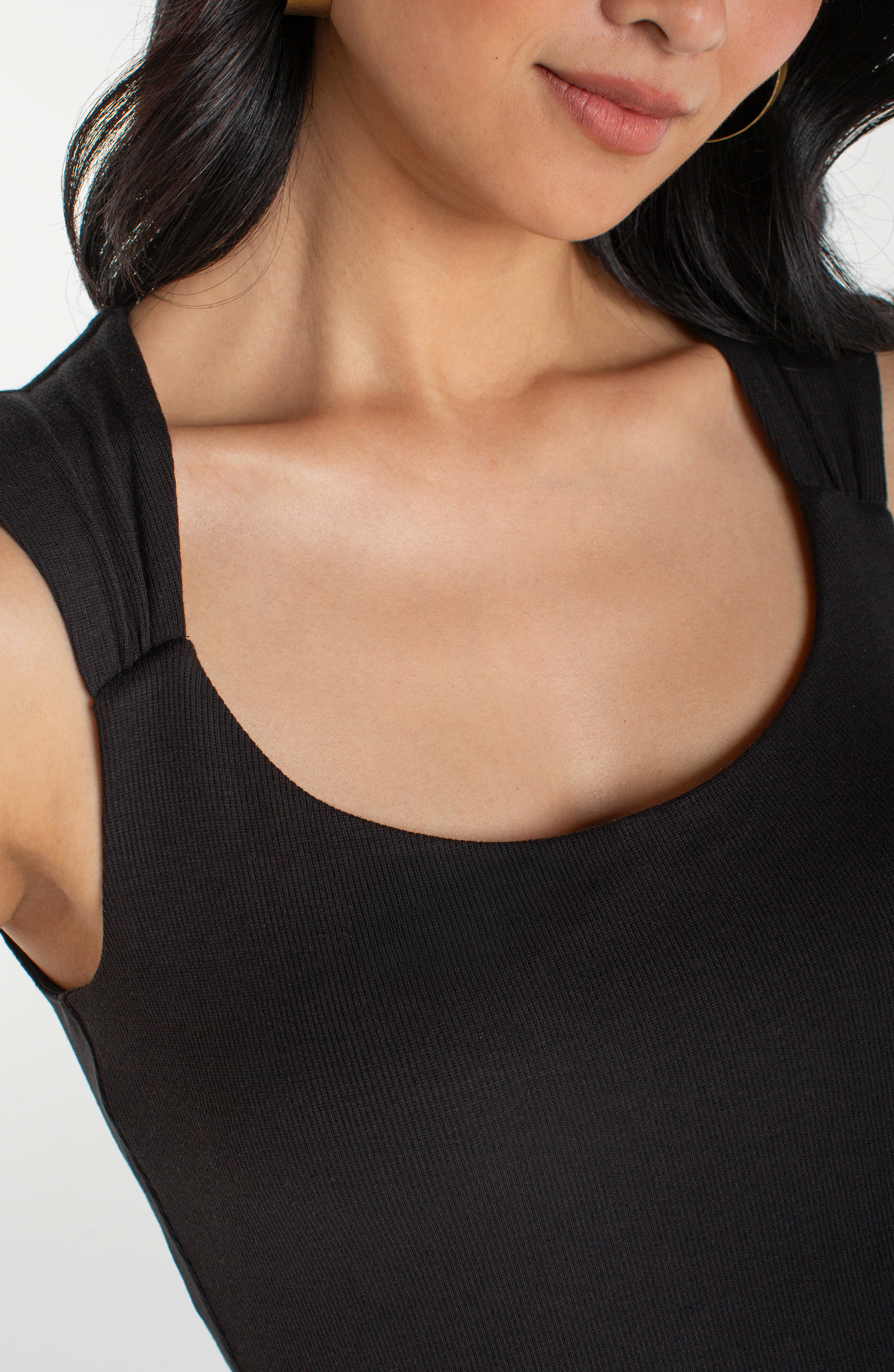 Image of SLEEVELESS BUILT-IN BRA KNIT TOP