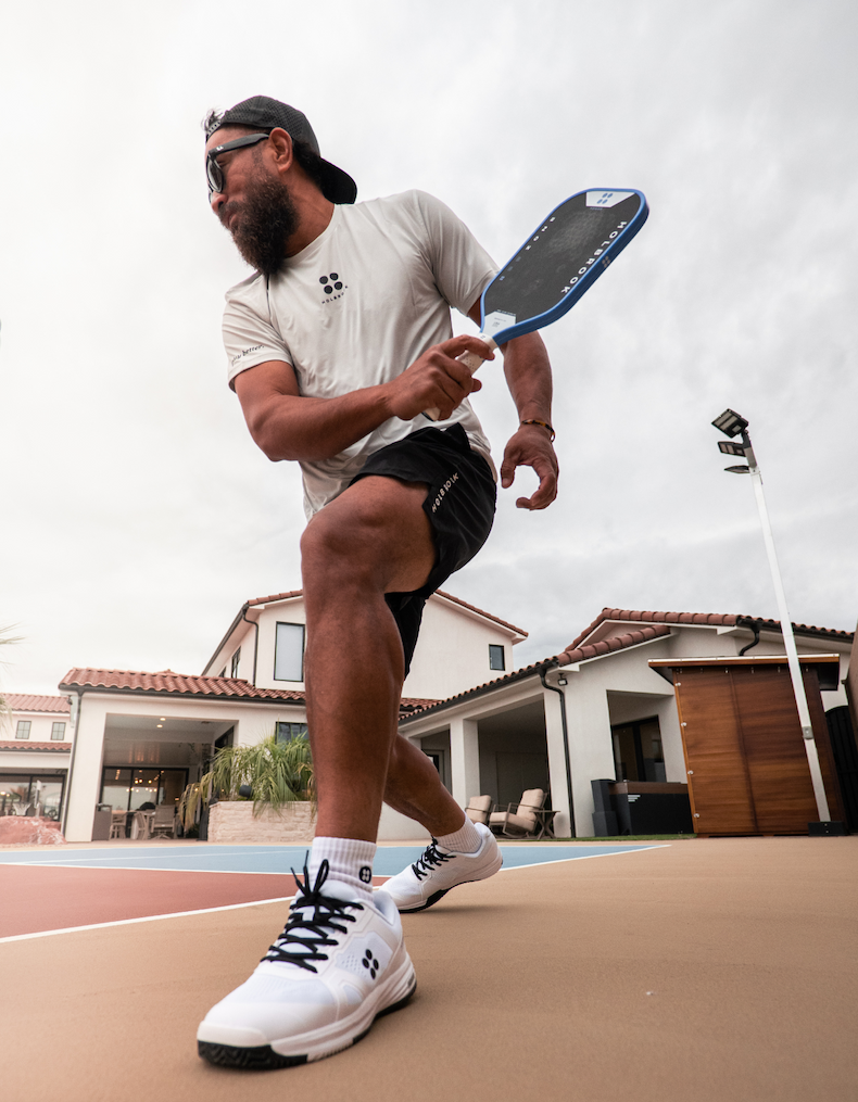 SHOP: Holbrook by Montis - White