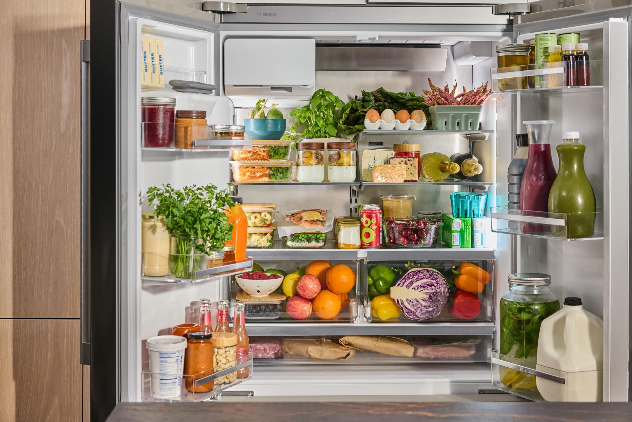 Bosch open Fridge with VitaFresh drawers