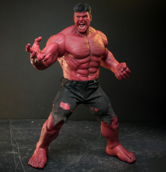 Red Hulk Sixth Scale Figure