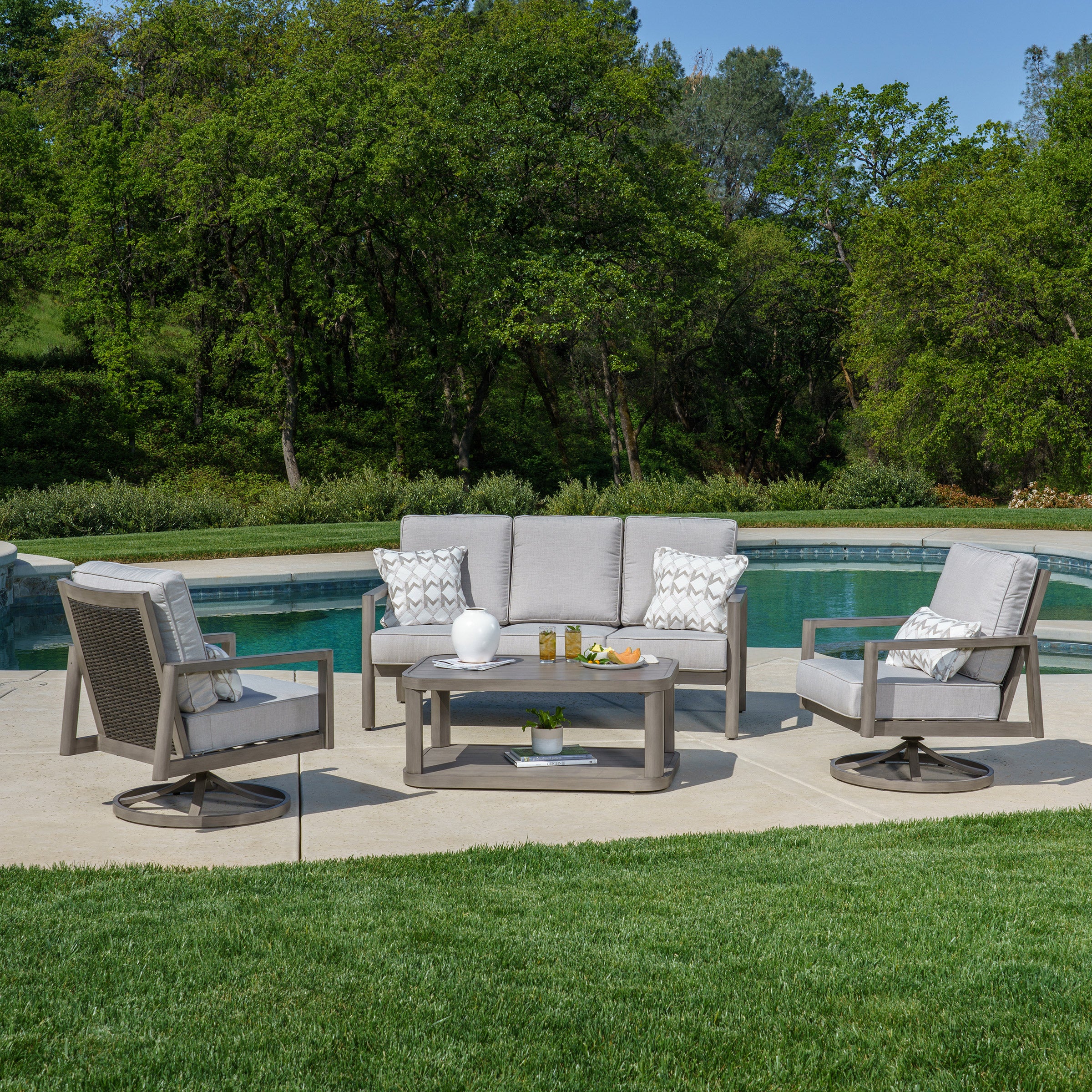 SunVilla Santiago 4-Piece Deep Seating Set
