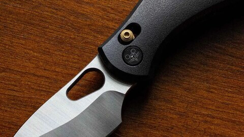 GiantMouse’s Beautifully Minimalist New Knives Won’t Stick Around Long