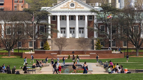students on McKeldin Mall