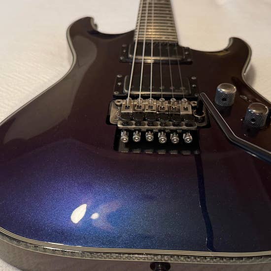 Schecter SchecTer Hellraiser Hybrid | UltraViolet | NeckThru | Active EMG'sUS 57/66