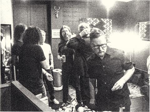 FOO FIGHTERS LIVE