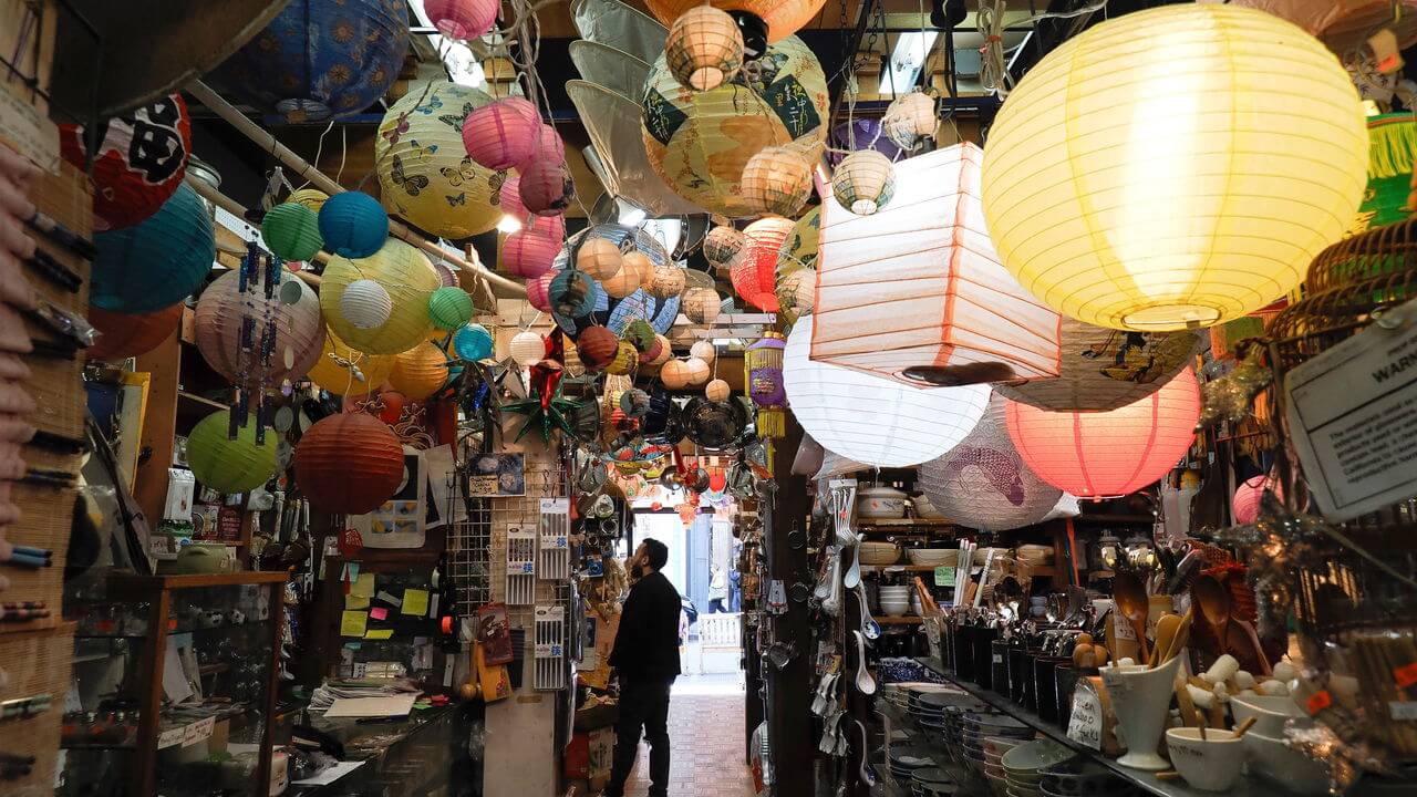 A shop with lanterns, woks, crockery and other kitchen items made in China are displayed in this popular destination on Grant Avenue in San Francisco's Chinatown in San Francisco, California, USA.
