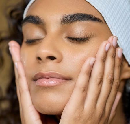  NURTURE YOUR SKIN WITH NEURAE