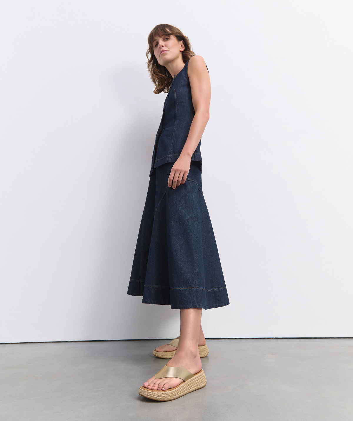 F-MODE Espadrille Metallic-Leather Flatform Toe-Post Sandals Image