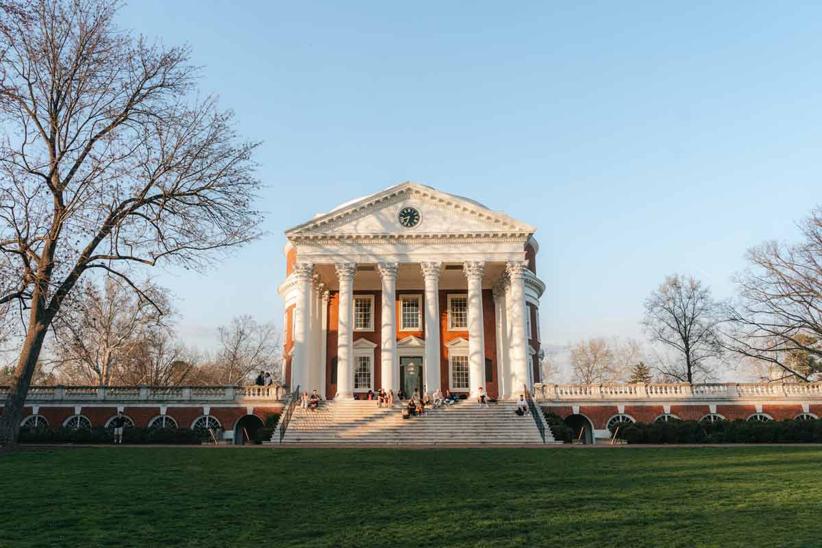 UVA extends 2,000 offers in final round, capping historic admissions year