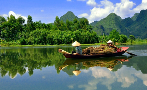 Mekong River Women Boat Vietnam