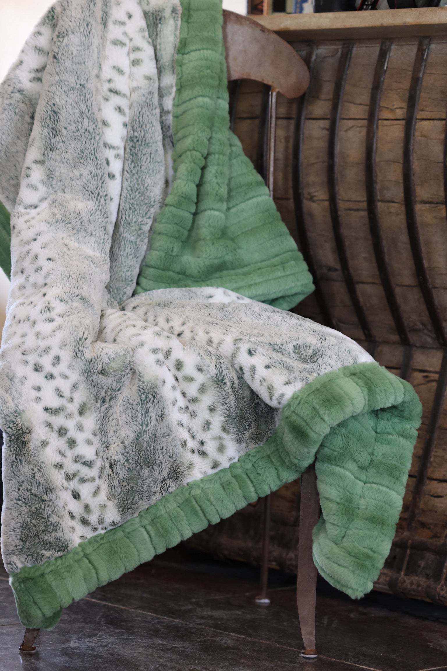 The Soft Pine Blanket- RTS