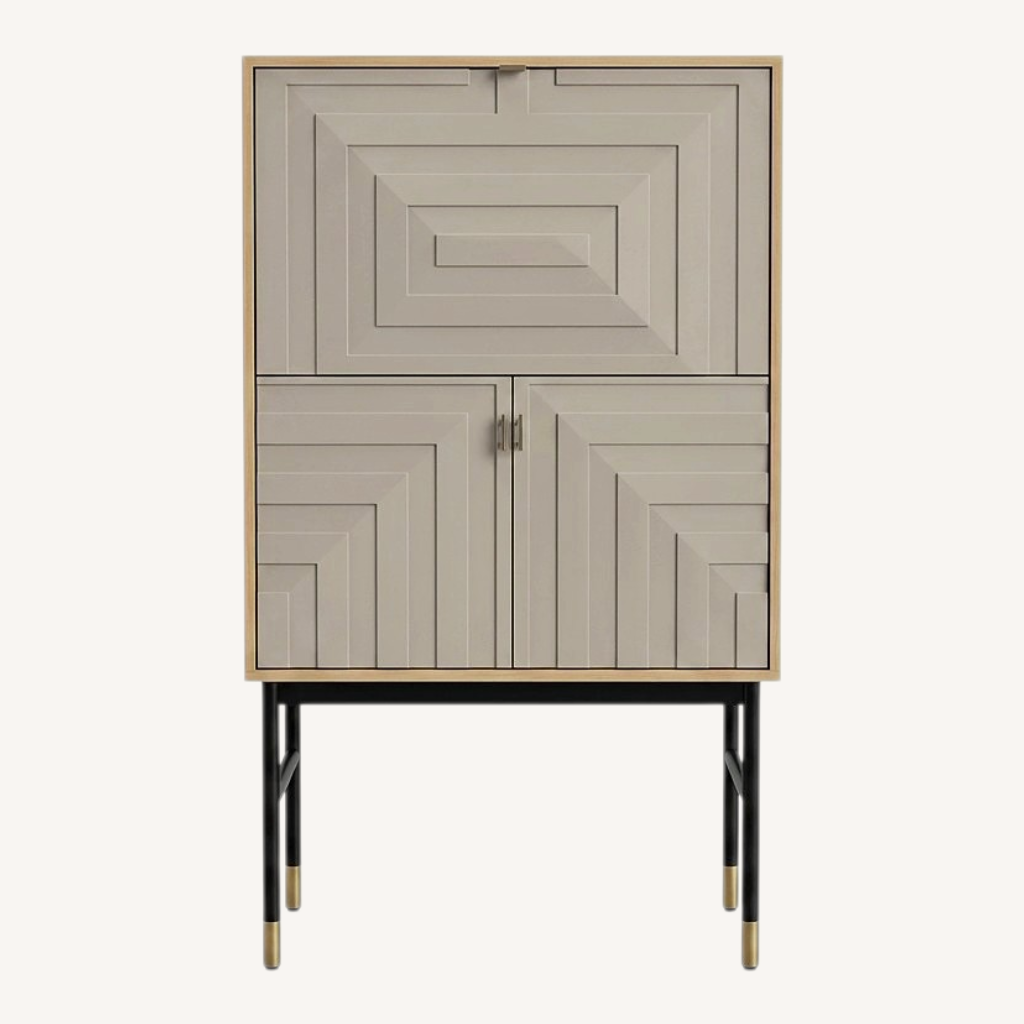 Image of Kardiel Urbane Light Gray Wood Armoire
