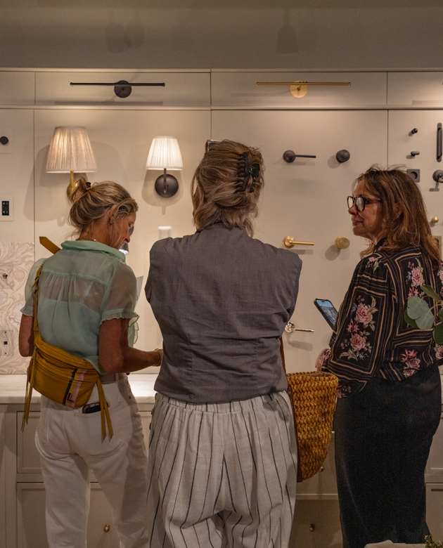LA-SHOWROOM_REC_1_210px-x-260px