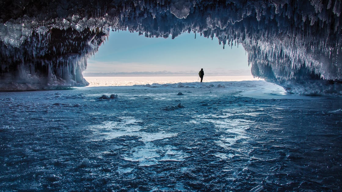 apostle-islands-ice-cave