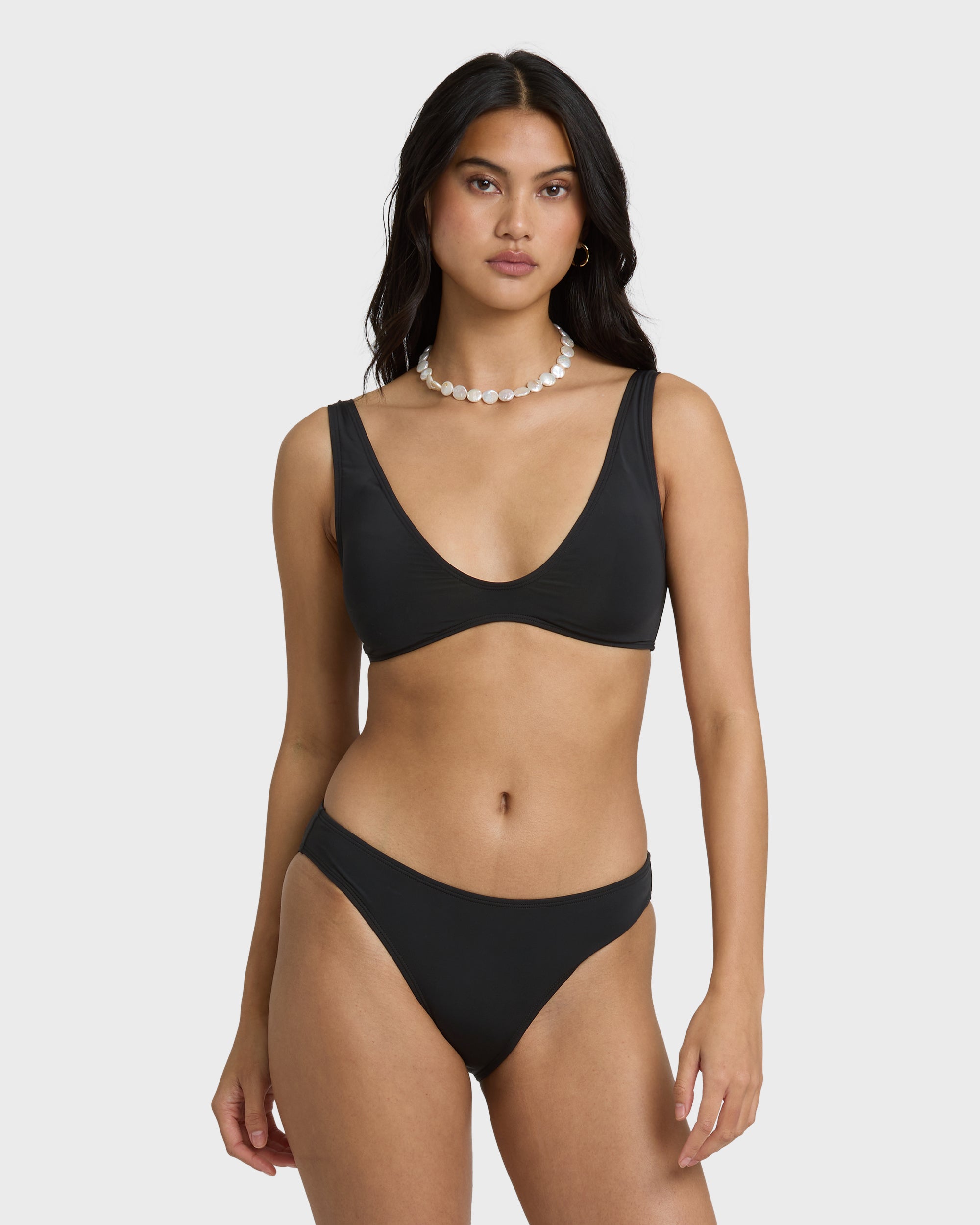 Image of Sol Searcher Scoop Tank Bikini Top - Black Pebble
