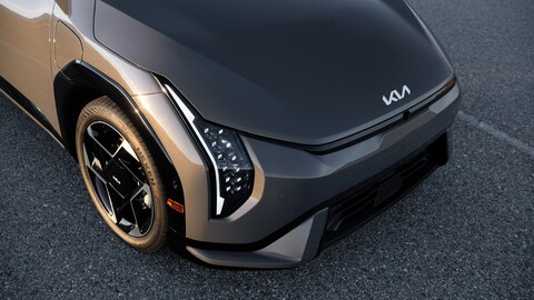 Kia’s Upcoming Hot Hatch Is Shaping Up to Be a Volkswagen Golf R from the Future