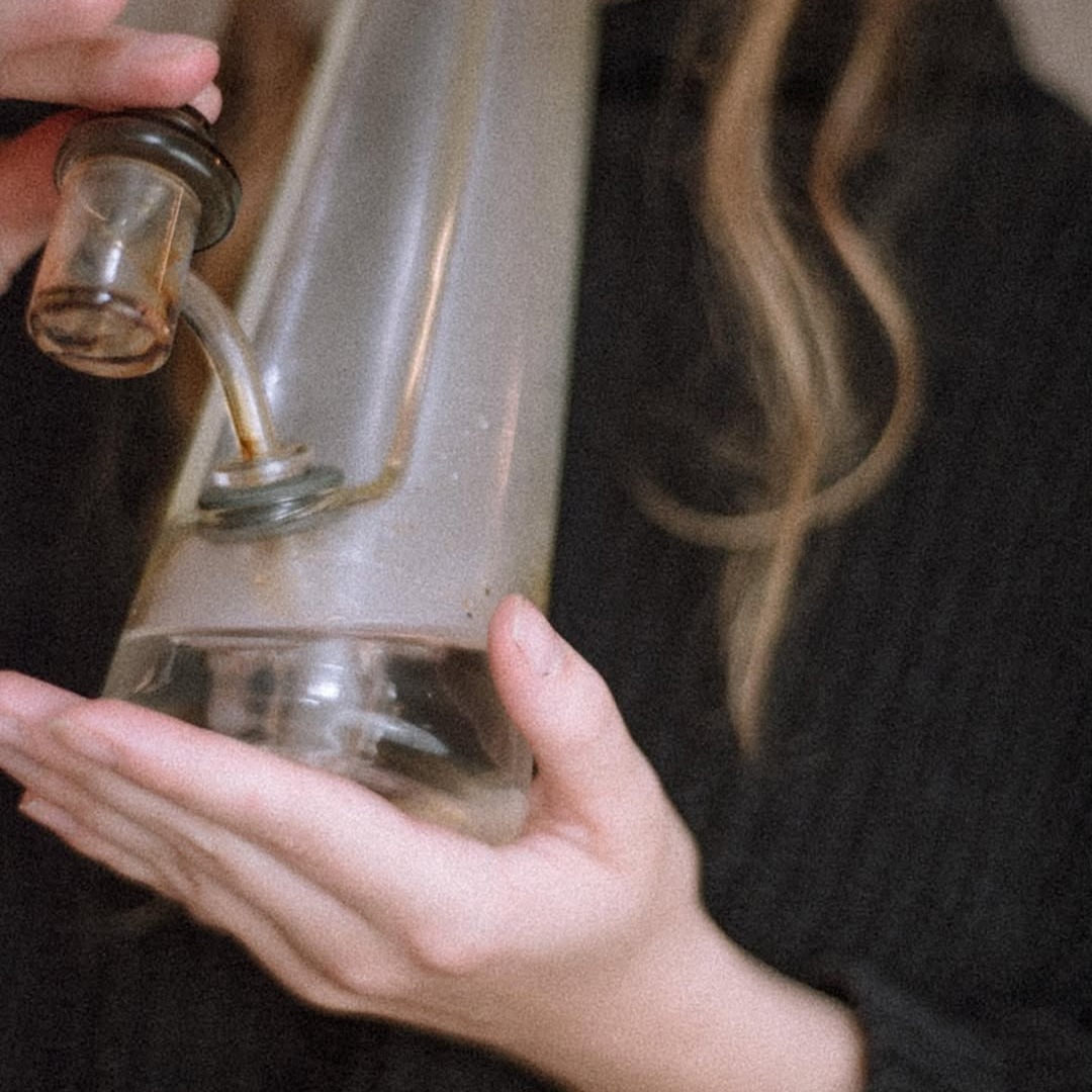 Quartz banger in the session bong