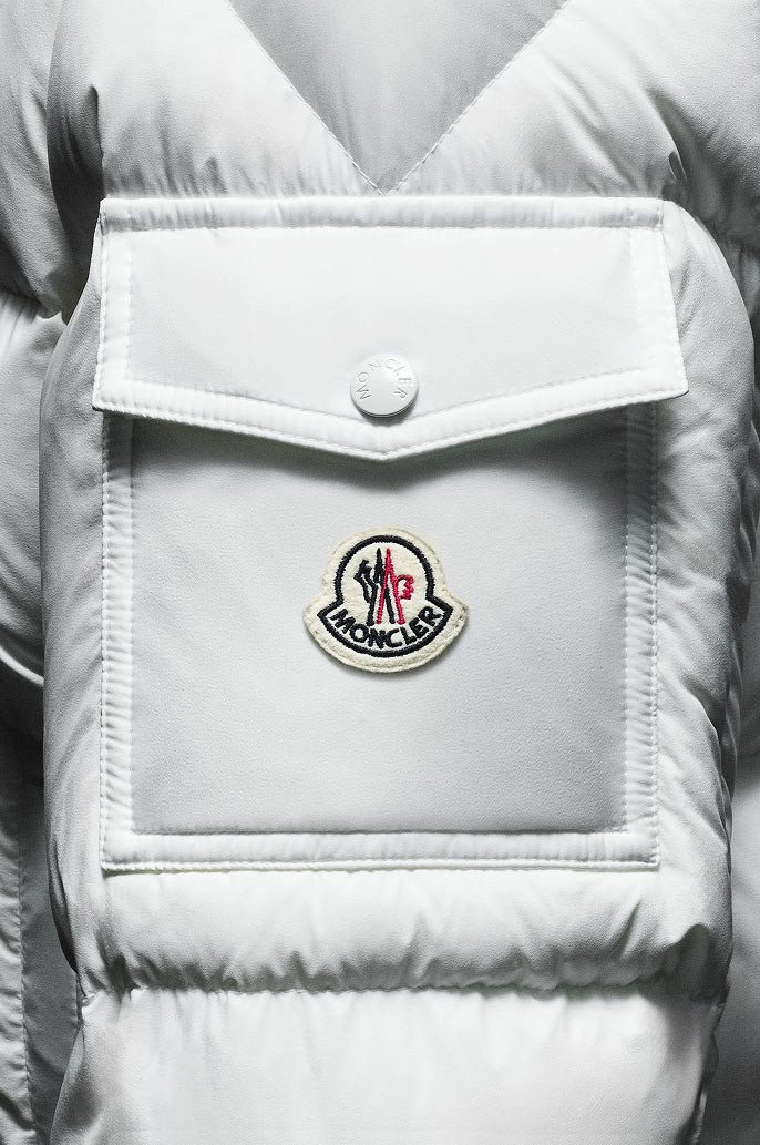 Moncler Maya 70 Hooded Short Down Jacket