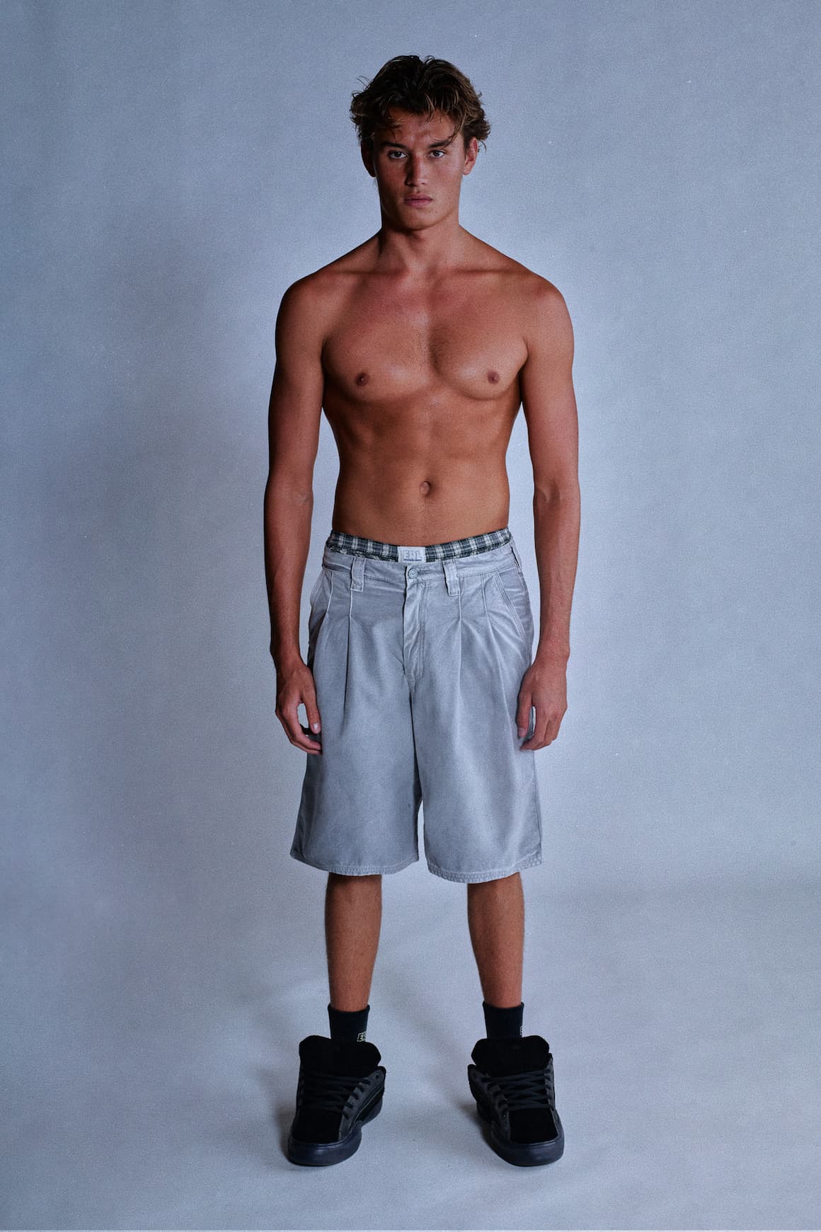 erl sunfaded chino short