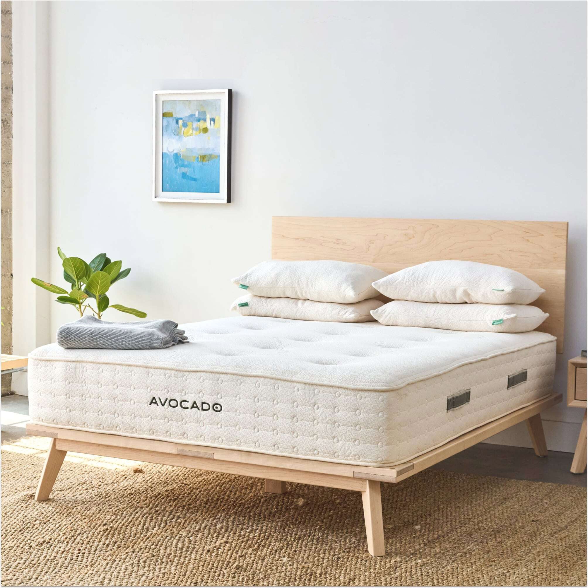 Avocado Organic 11-inch Hybrid Queen Mattress