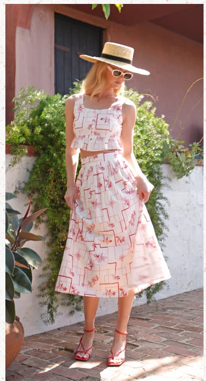 Meadow Embroidered Pull Over Skirt