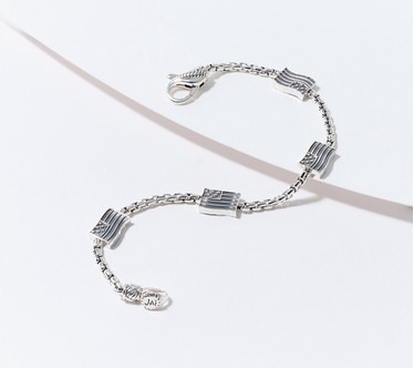 JAI Sterling Silver Symbols of Love Box Chain Station Bracelet