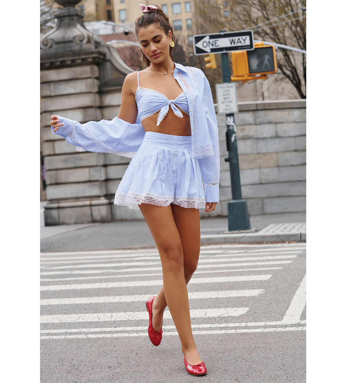 <SHOP NEW ARRIVALS>