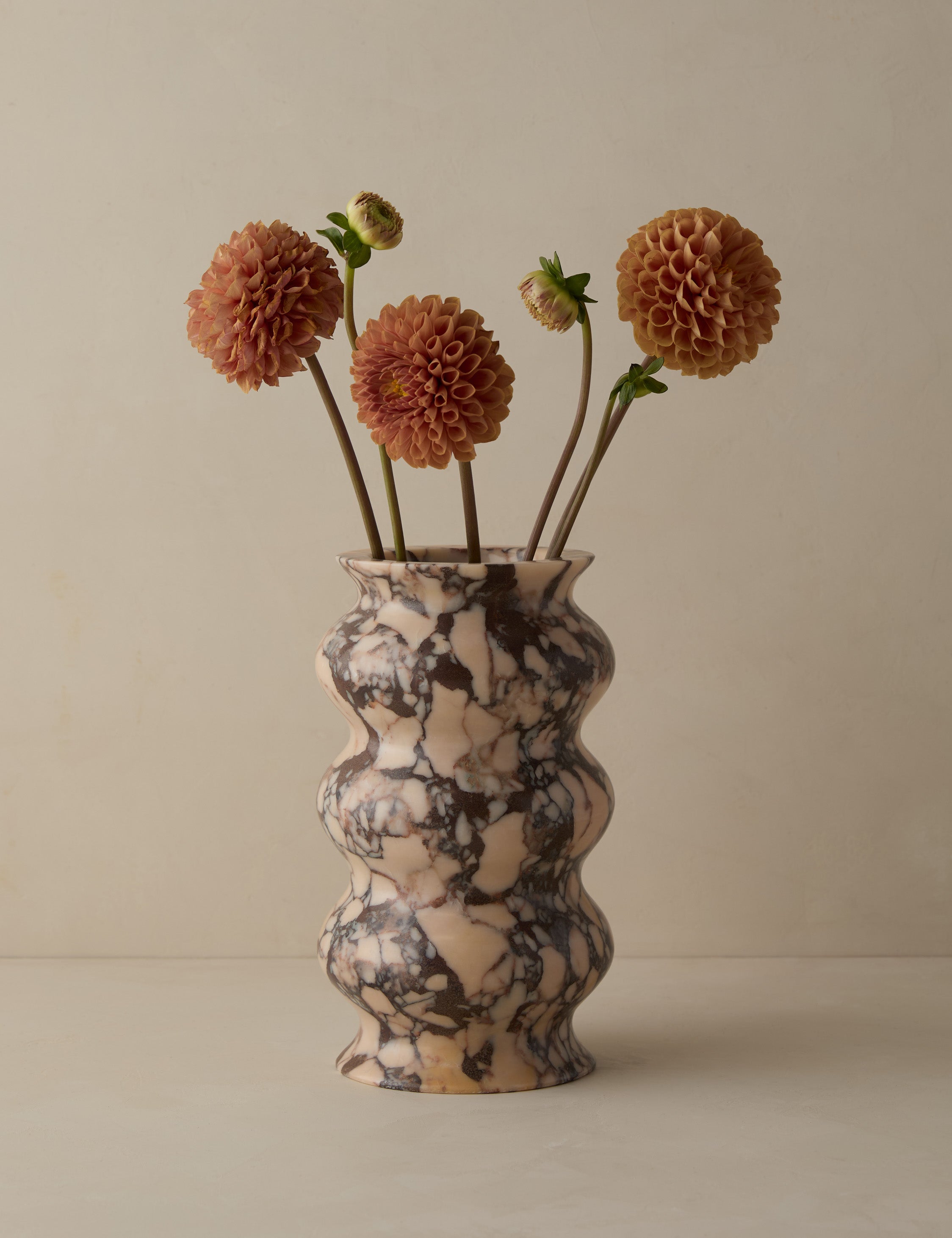 Image of Zainab Rolling Vase by Lolly Lolly Ceramics